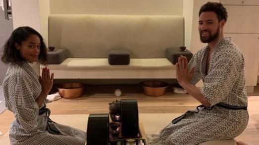 克莱汤普森 汤普森新女友曝光！二人同框秀恩爱，NBA太太团再添一极品美女