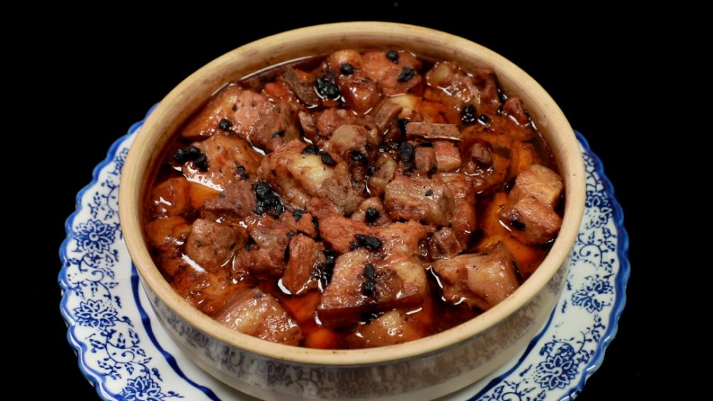 吃起来更有层次感除此之外这里还有很多地道的客家菜例如砵仔豆豉肉