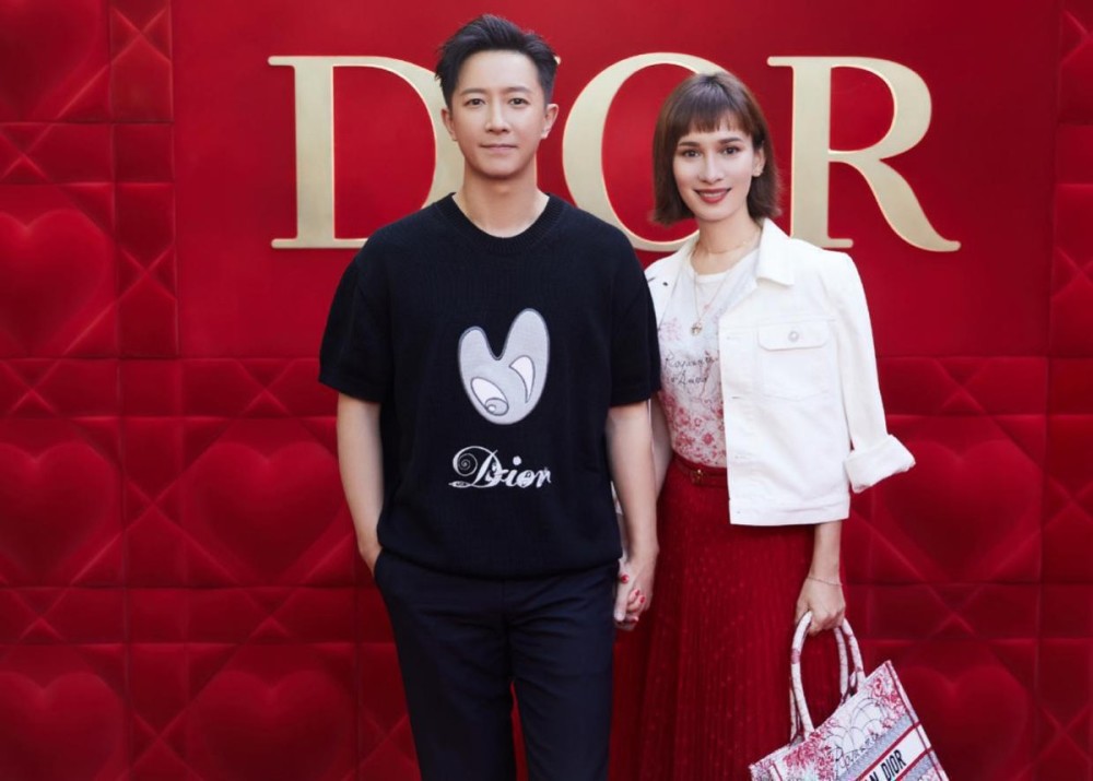 卢靖姗和老公同框真幸福,穿"爱心装"温柔可爱,难怪韩庚心动