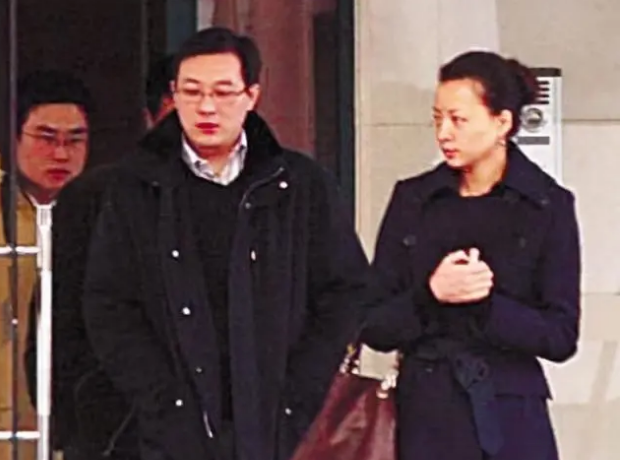 董卿老公原来是他!看到真实长相后,网友:难怪之前不愿意公开