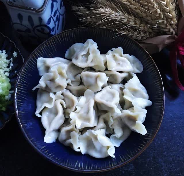 白菜牛肉水餃葷素搭配營養滿滿