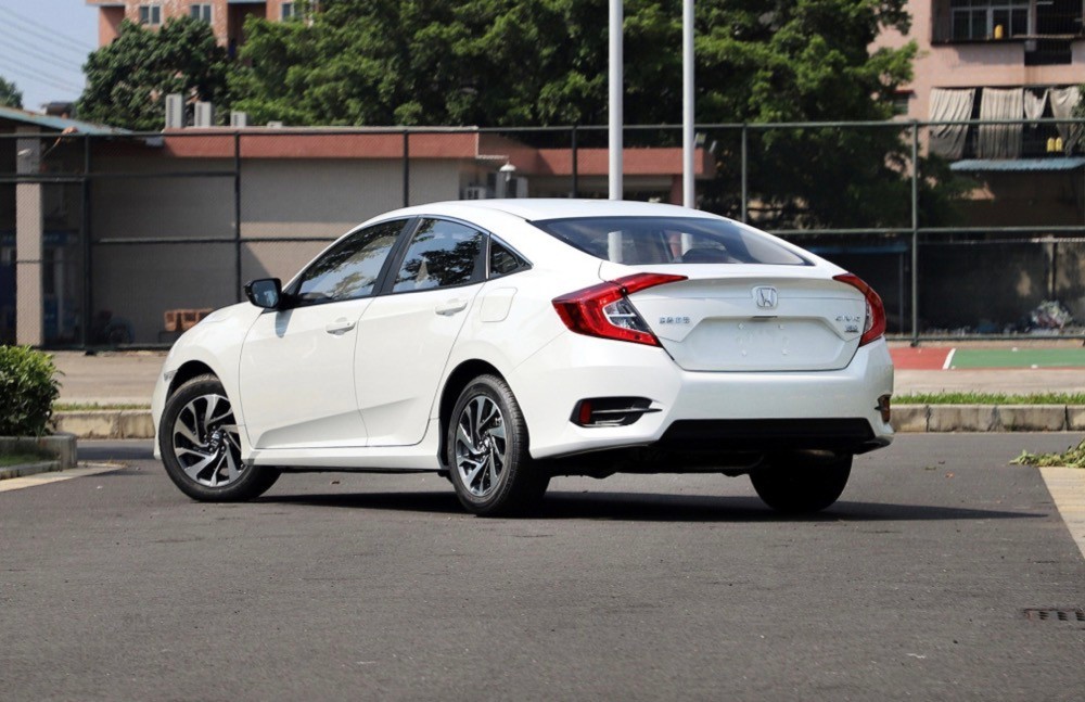 成都车展一睹为快!大众凌渡对比本田思域,人气运动轿车怎么选