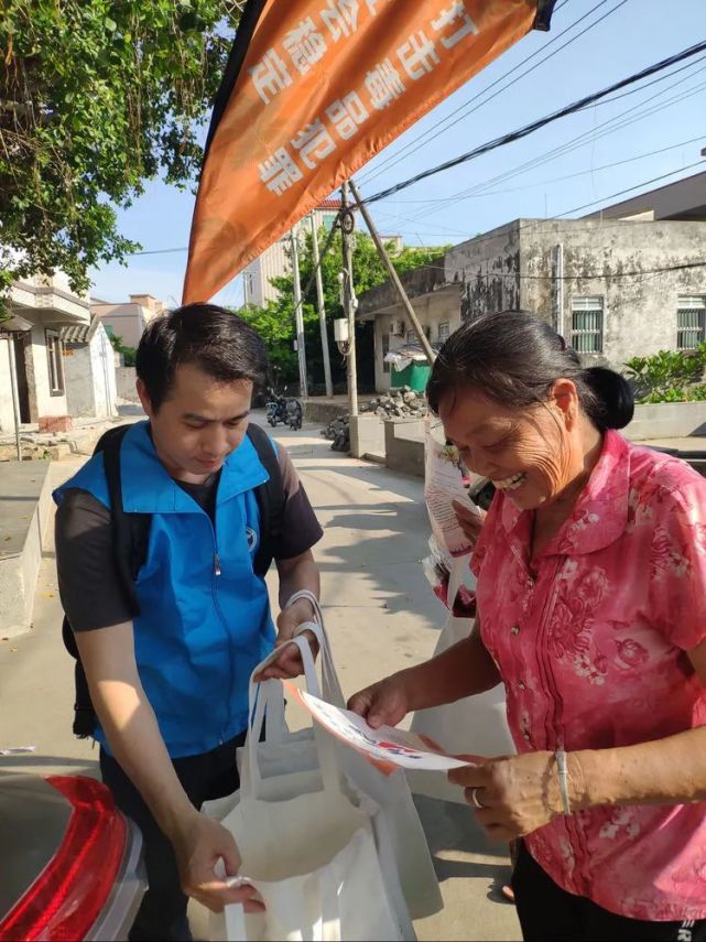 活動路線為,鎮政府(起點)冼夫人大道新坡村委會新坡