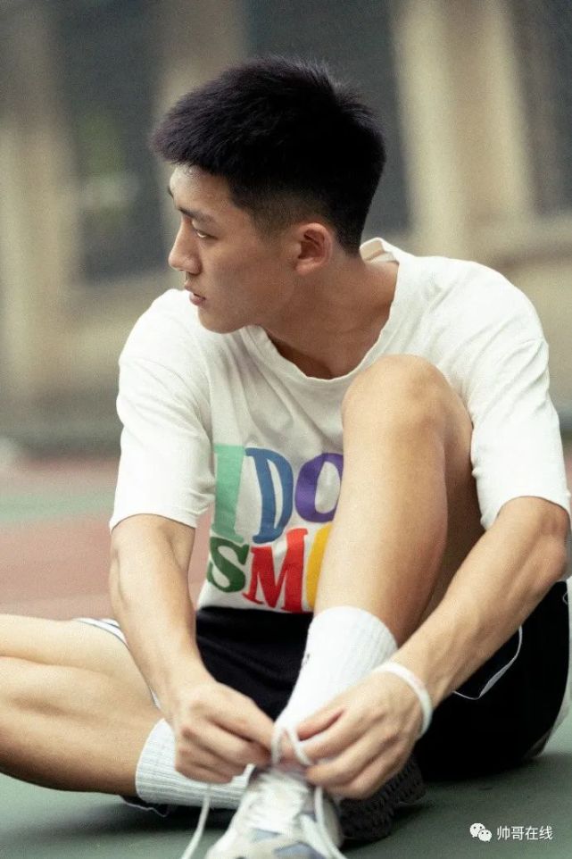 微博:xxxxxjccccc体育生99小哥哥星标/置顶