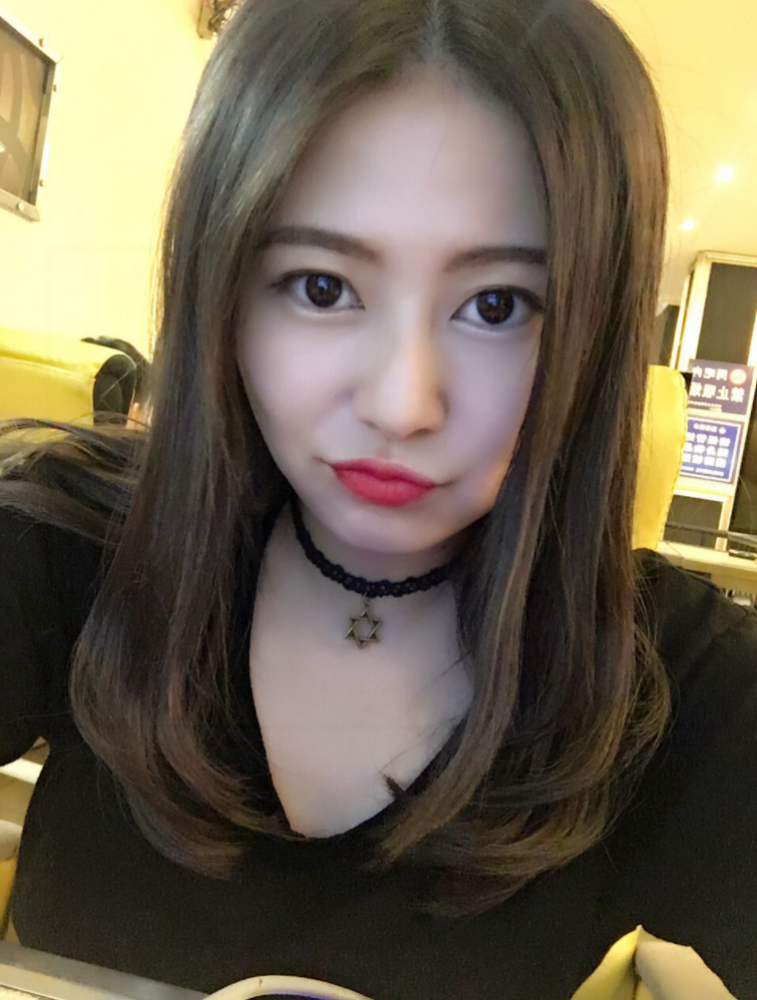 相差10岁差点离婚大嘎子与蔻蔻举办婚礼舞帝利哥现身yy直播间