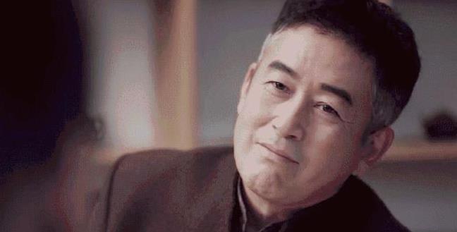 《扫黑风暴》里,嚣张跋扈的高明远,扮演者王志飞的童年并不幸运