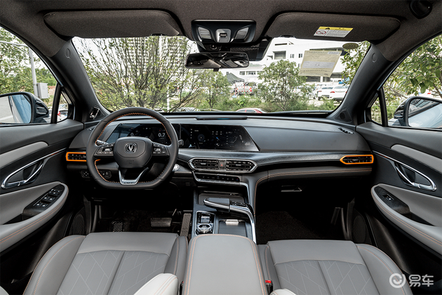 2021成都车展:新款长安uni-t实车亮相