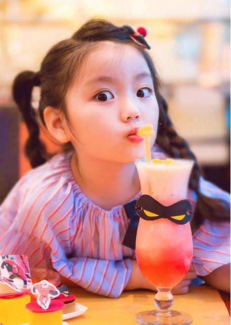 有一种"整容式"长大叫阿拉蕾,本以为长残了,没想到美到不敢认