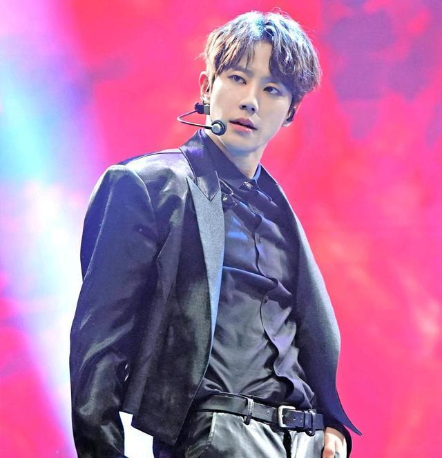 有的爱豆因酒驾被捕有的却抓酒驾模仿男主李浚荣追酒驾获好评