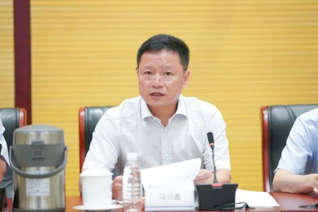 中共陕西省委宣传部副部长马川鑫认为,《逐梦蓝天》用写实的手法搭建