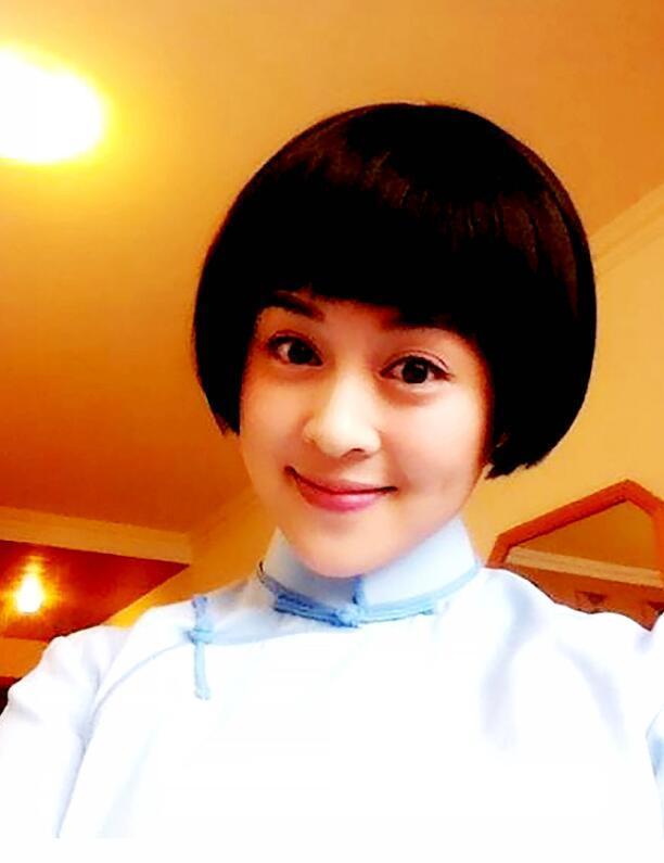 北大才女崔婧,一位书法爱好者却写出了专业水准,楷书颜韵欧骨