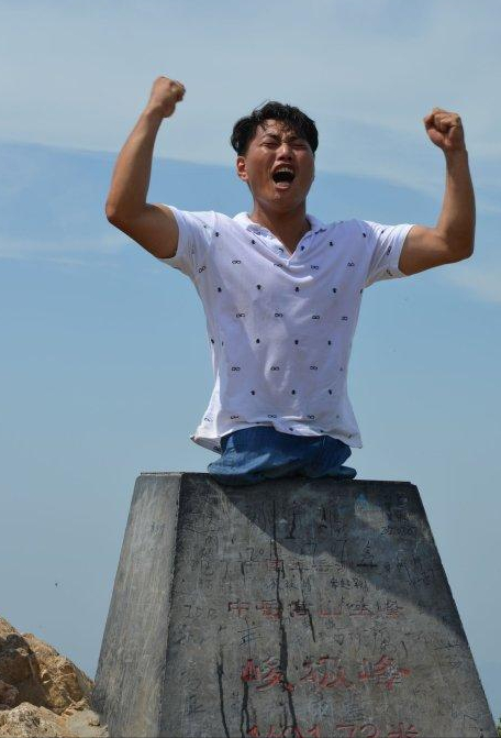 无腿勇士陈州13岁意外失去双腿从乞丐逆袭成励志演说家