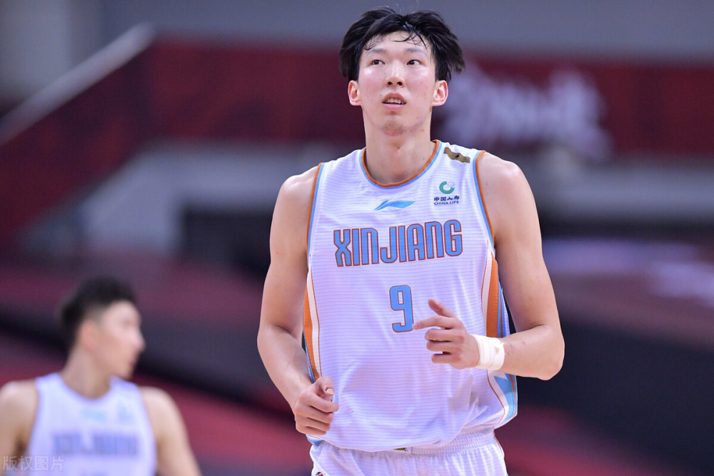 周琦 周琦宣布退出CBA，小丁4年无球可打，经纪人睢冉，要毁了中国篮球