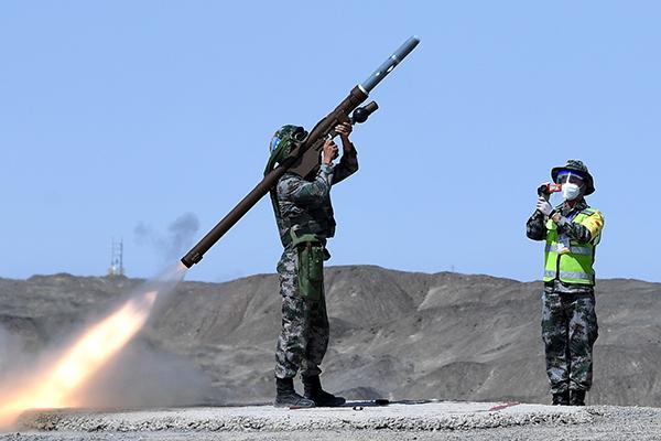 红缨6b单兵肩扛式防空导弹在国际军事比武中打出好成绩