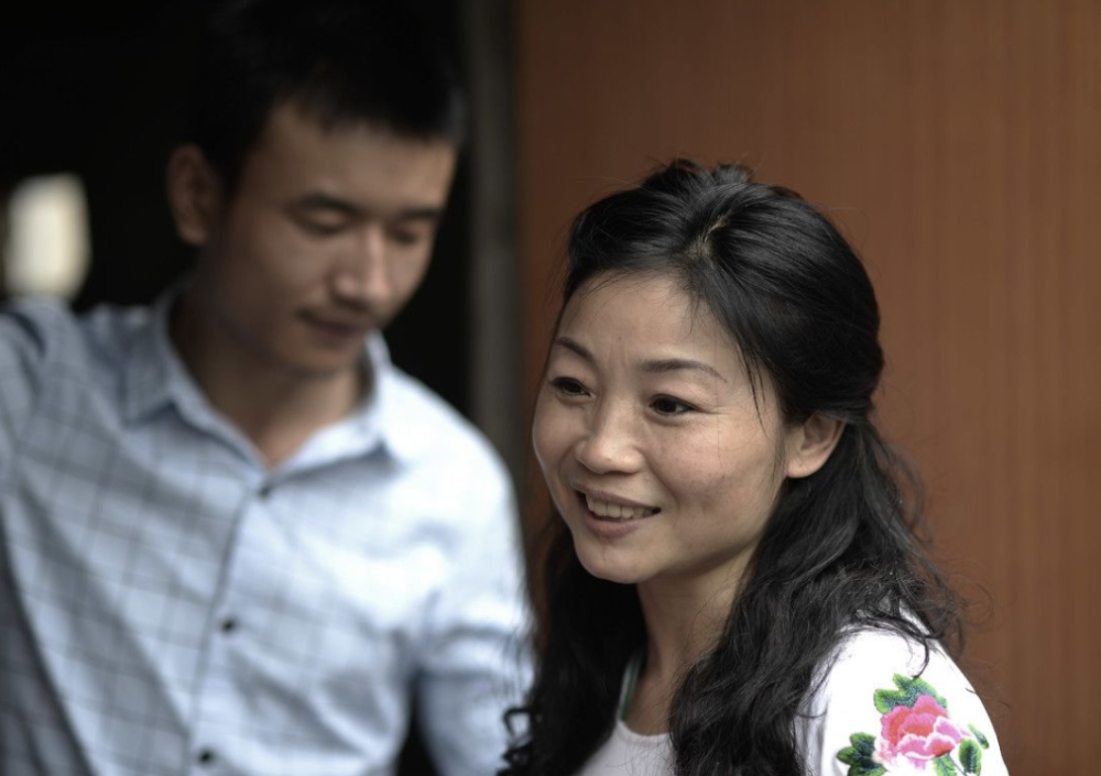 2016年,重庆23岁小伙闪婚46岁李良友,5年过去恩爱如初