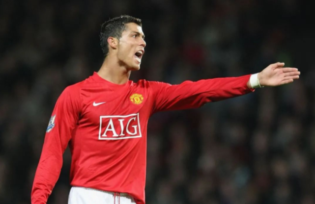 c罗收到坏消息,令他愈发的郁闷:曼联要向尤文看齐?