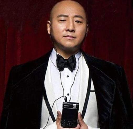 却没想到半道上,他也男腥パ菹妨.您甭说,演得还真不错.