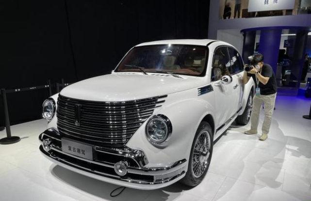 长城汽车又出大招!复古潮驾惊艳现世,吸睛能力不输劳斯莱斯