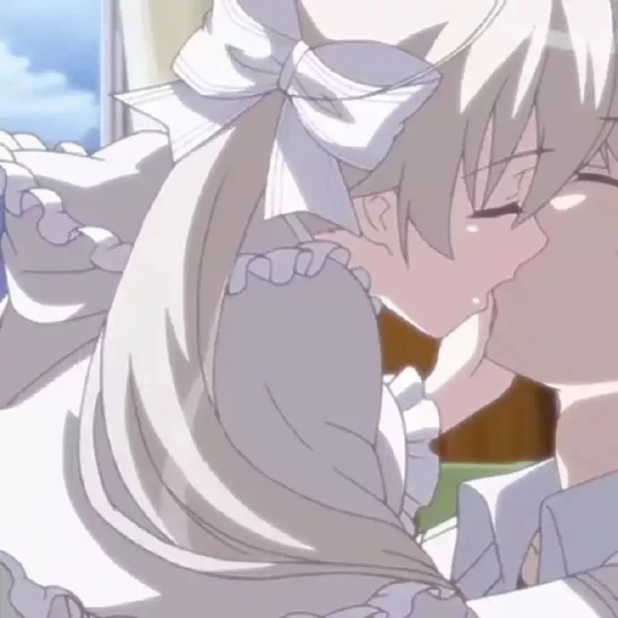 情侣头像男朋友初次kiss你用了什么理由