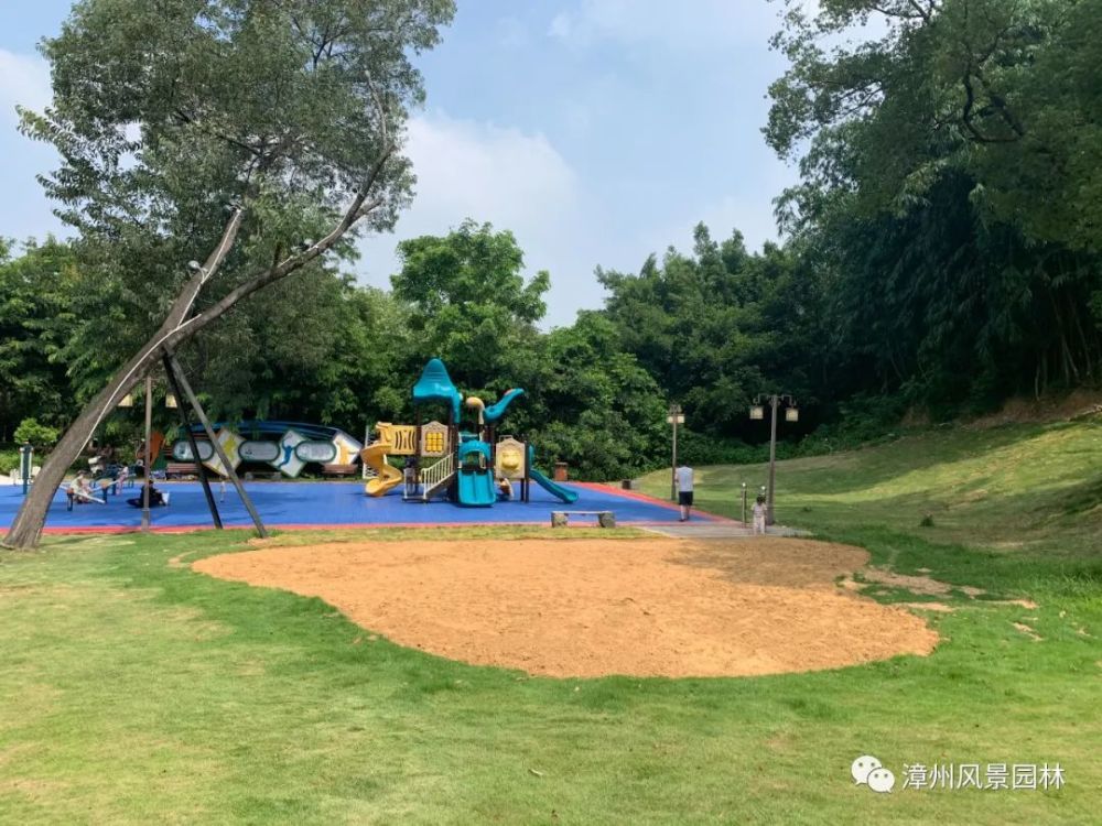 建设中的芝山公园沙坑