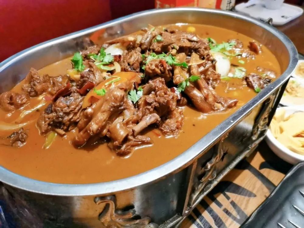 德州全鹅宴安排上了,搭配各类烧烤 招牌菜,人均30左右!_腾讯新闻