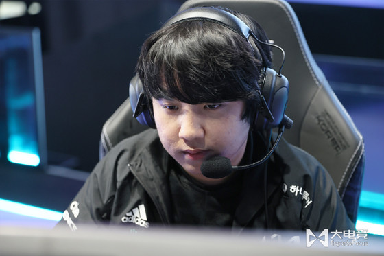 dk上单khan再创新纪录:成lck赛区第一位"六冠王"上单