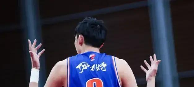周琦 周琦宣布退出CBA，姚明看到了吗？这次网友选择支持
