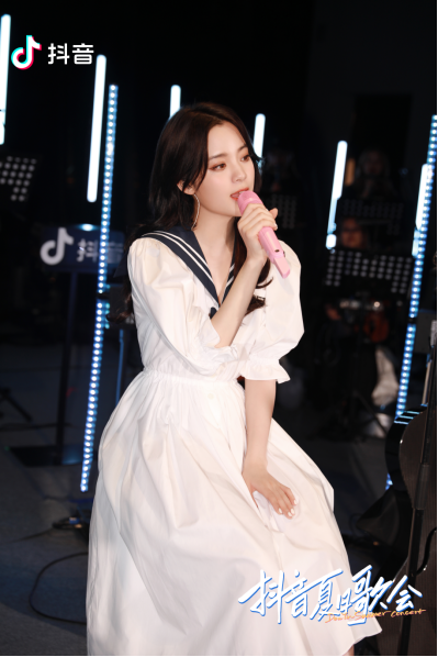 抖音夏日歌会如何重塑在线演出生态