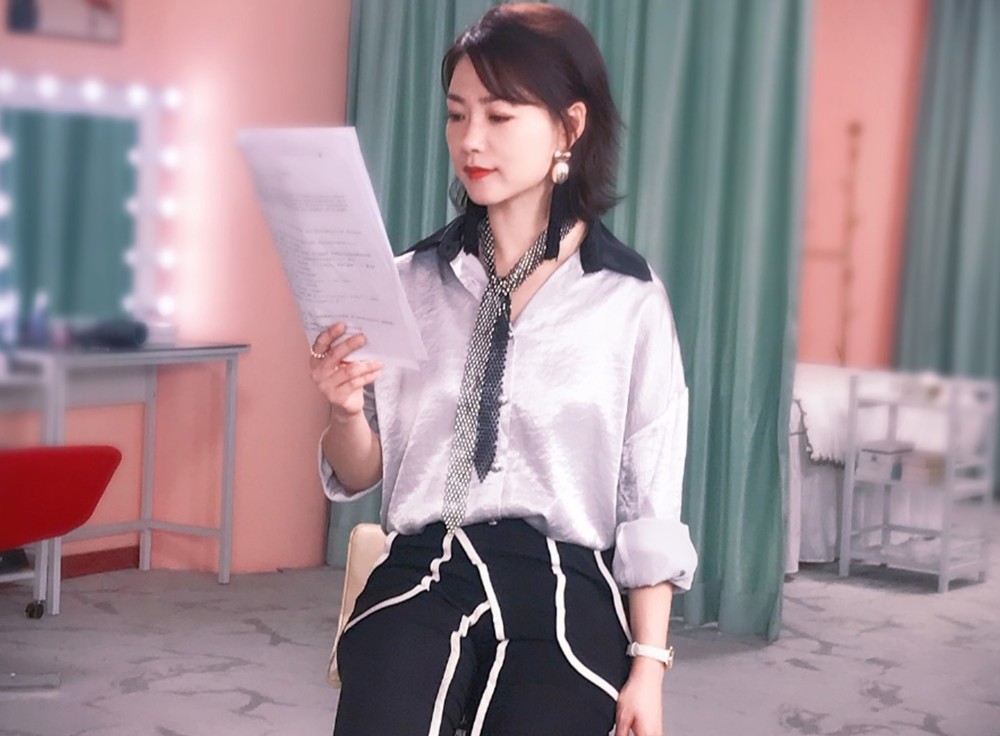 《外来媳妇本地郎》大嫂香兰饰演者丁玲:坚持是一种信仰,值得!