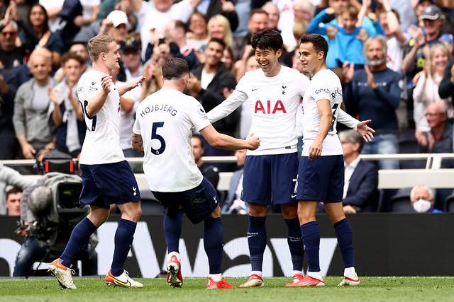 孙兴慜 1-0！孙兴慜任意球制胜，英超又1支榜首队诞生，疯狂羞辱阿森纳