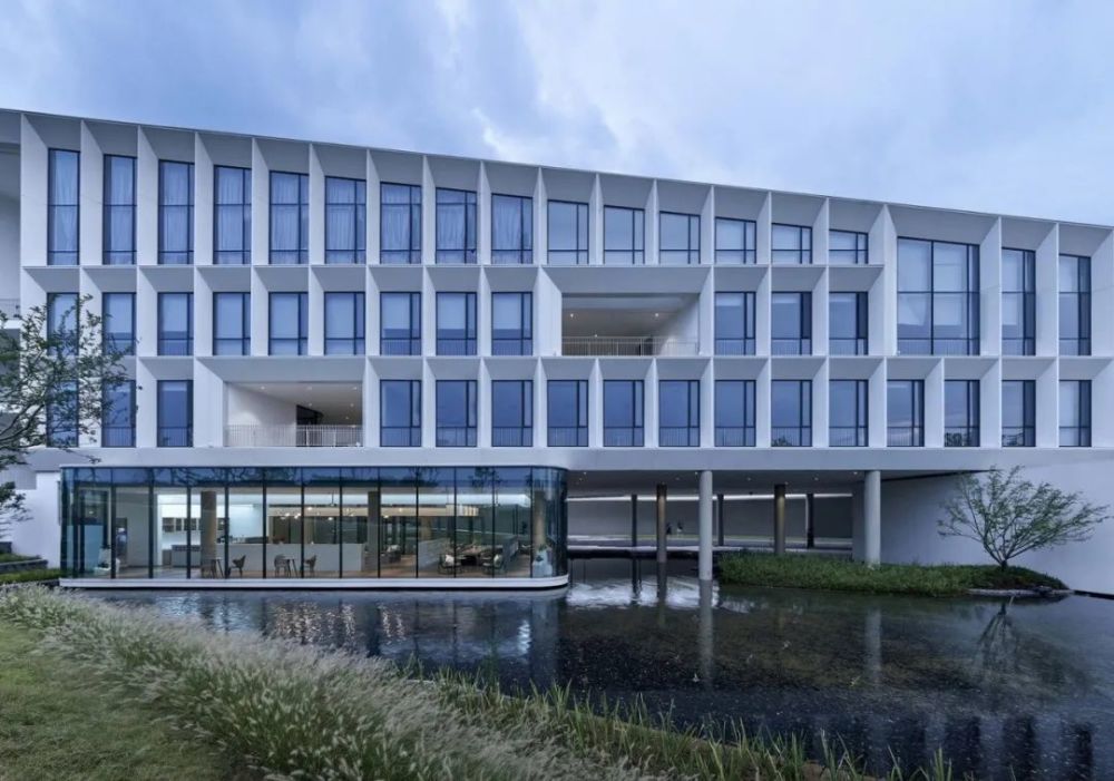 多层办公 综合体建筑设计:浙江杭州建德空港航空产学研基地/案例