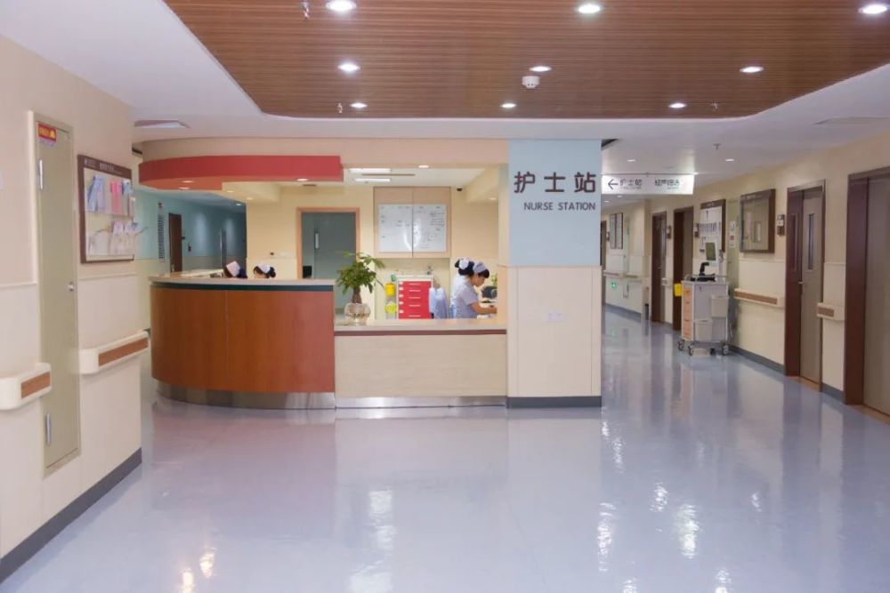 华西医院护士站图片