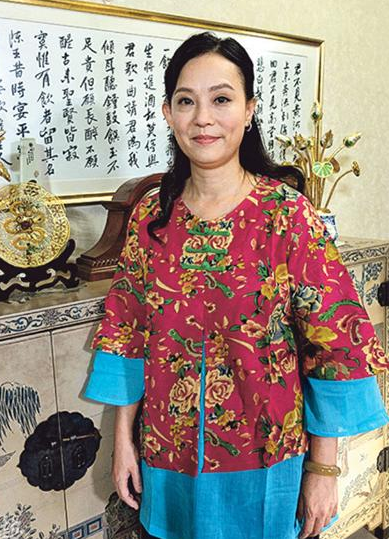 被遗忘的香港奇女子翁静晶一个比邓文迪还神奇的女人