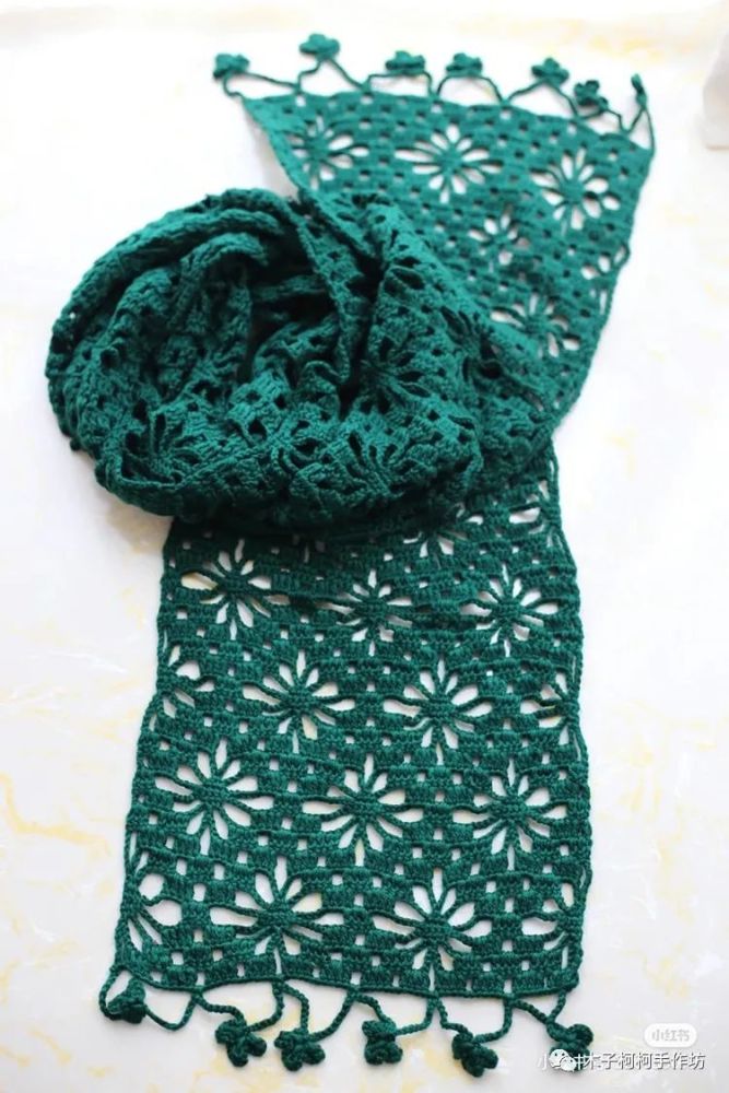 秋天里的手工钩织披肩