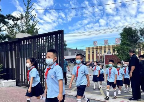开学倒计时确保平安开学应昌大明湖分校开展疫情防控演练