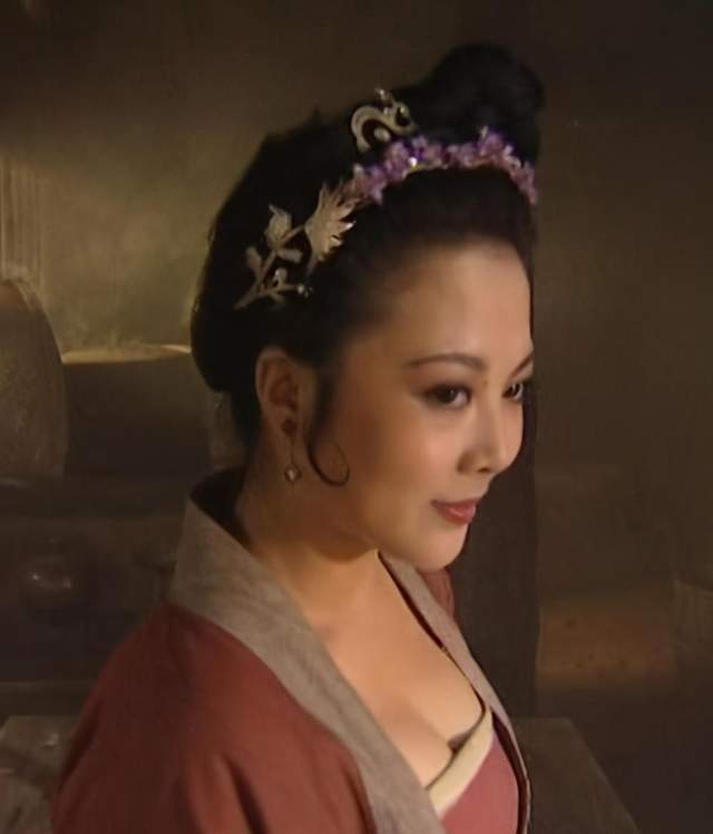 梁丽是《武则天》里的太平公主,也是《水浒传》里的孙二娘,而在《神医