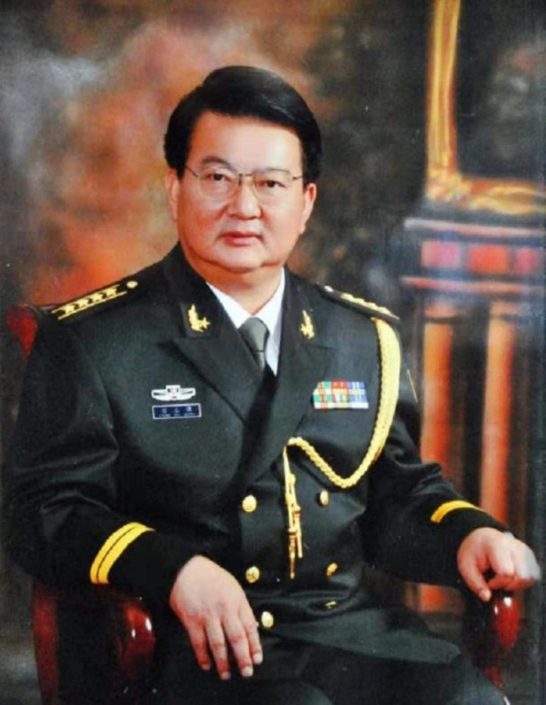 天下第一兵程志强为纠正腿姿睡觉捆双腿结婚让妹妹代替做新郎