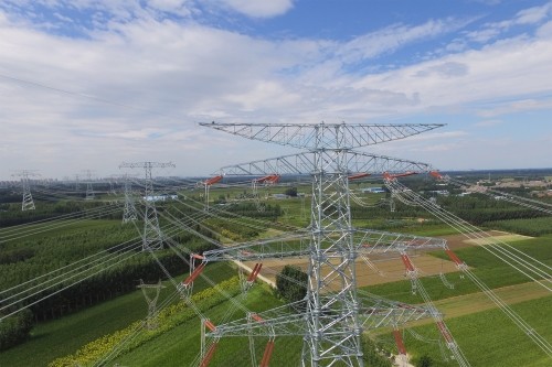 北京东-通州500千伏线路工程,起于北京东特高压站,止于通州变电站,全