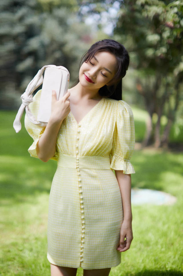 杨志雯温柔写真曝光 新戏《追着彩虹的我们》反差出演"女汉子"