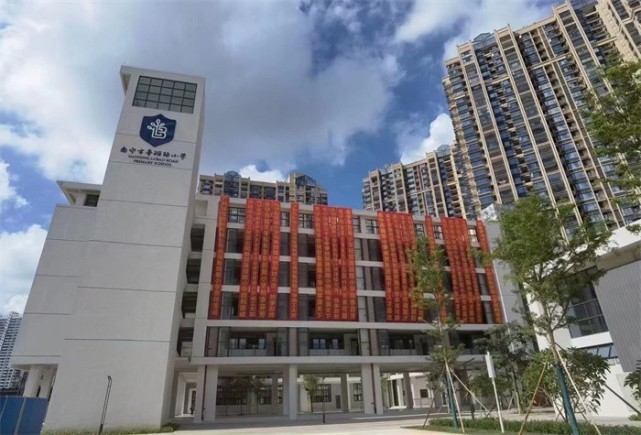 天健城,面粉厂宿舍划分到南宁市鲁班路小学就读