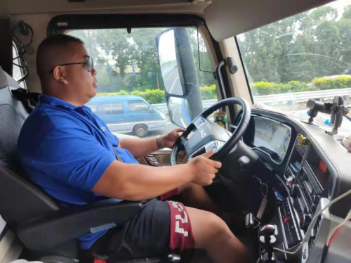 团油我的青春我做主快递运输司机的马路故事