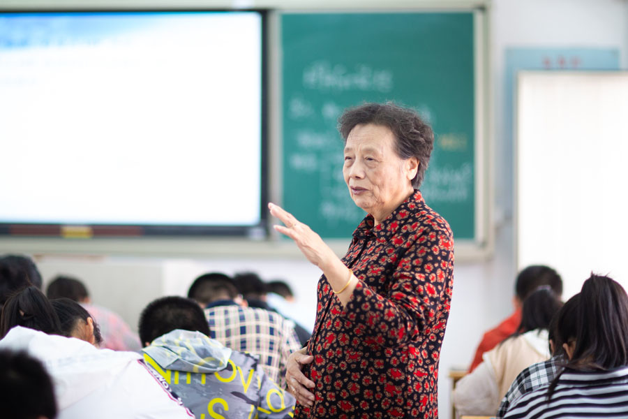 師大二附中國際部_師大二附中國際部在哪_云南師大附中網站