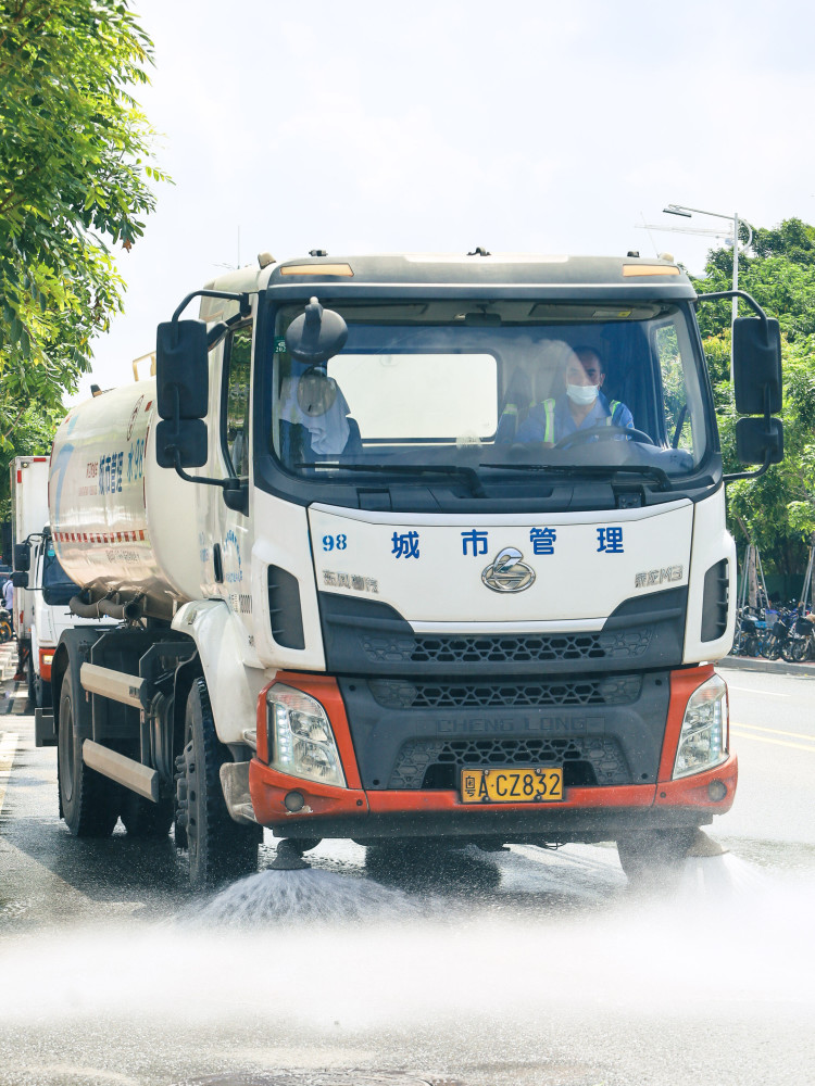 广州海珠有个机械军团助力环卫工人