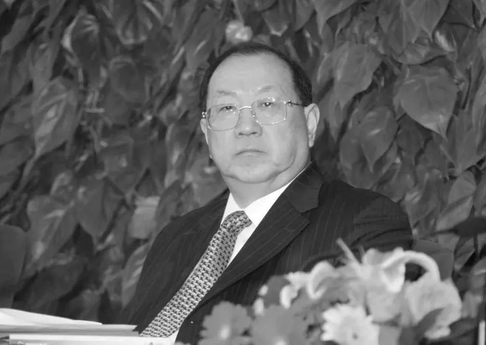 深切缅怀财政部原部长金人庆