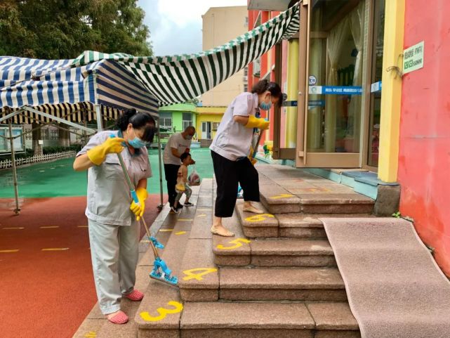 李滄區金川路幼兒園家長暖心護導.