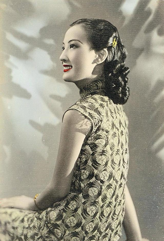 她因太漂亮被舅舅偷走后火遍上海滩一组老照片能卖几百万