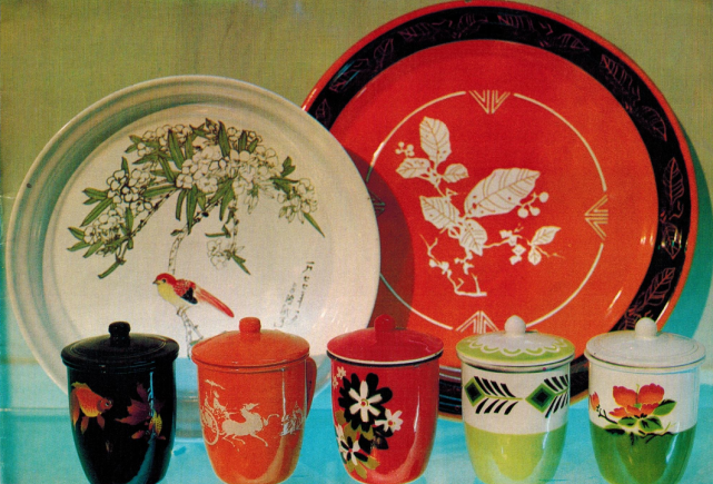 老照片80年代成都搪瓷厂的搪瓷产品现在难得看到了