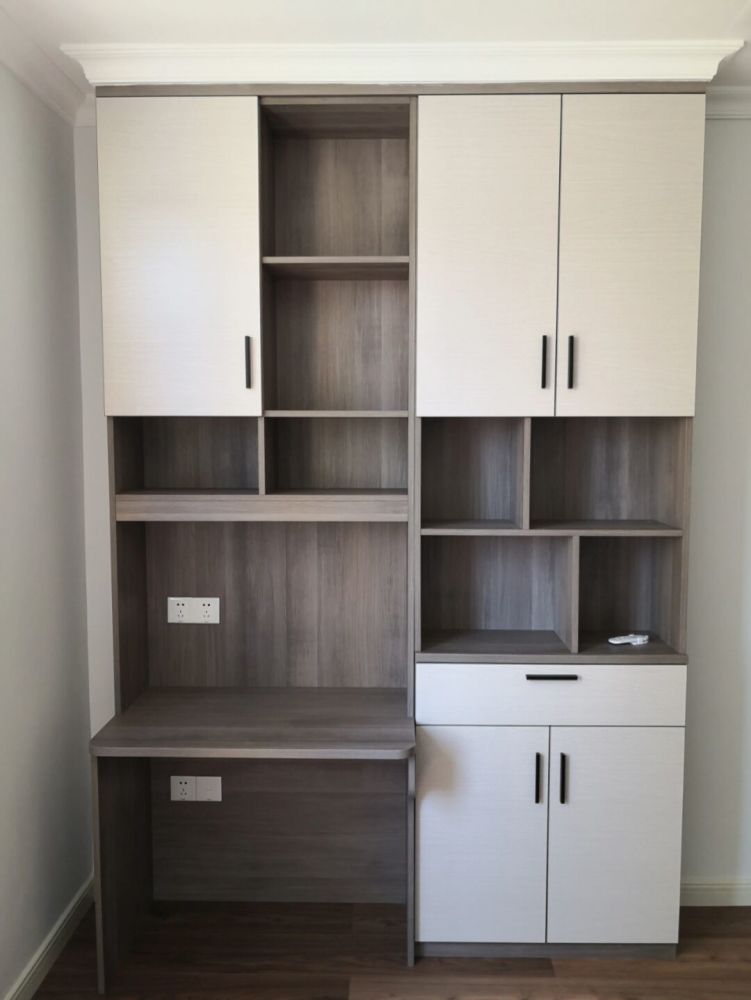 看她家新房,终于添置家具,全屋定制的柜子颜值很高,看着都羡慕