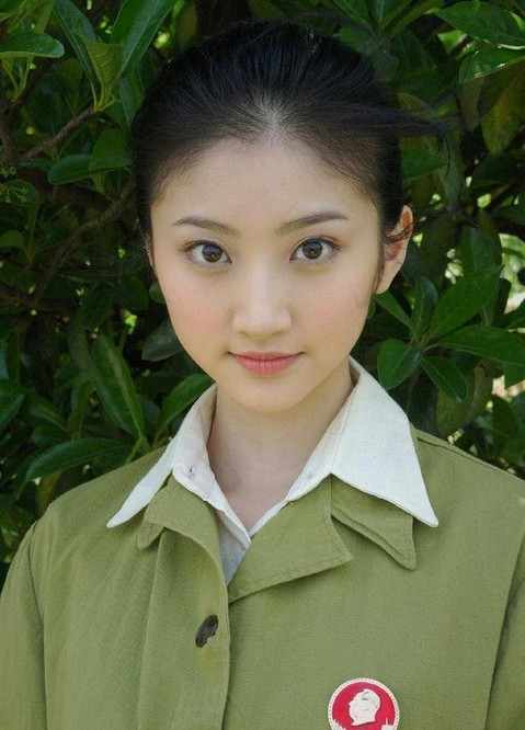 景甜晒素颜头像曾坦言双眼皮手术痕迹明显后悔整容