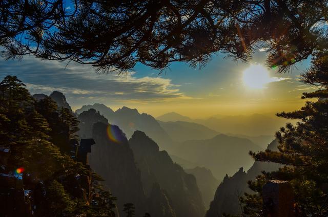 黄山排云亭真的是太壮观了,这样的日落你想来感受一下吗?_腾讯新闻